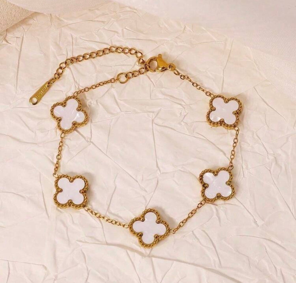 Gold plated clover bracelet