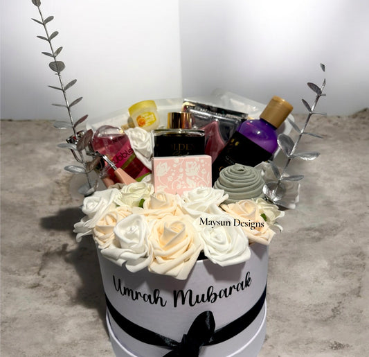Umrah Mubarak gift bouquet